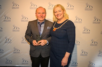 Eivind Bakk mottok prisen for årets ildsjel under idrettens hederskveld